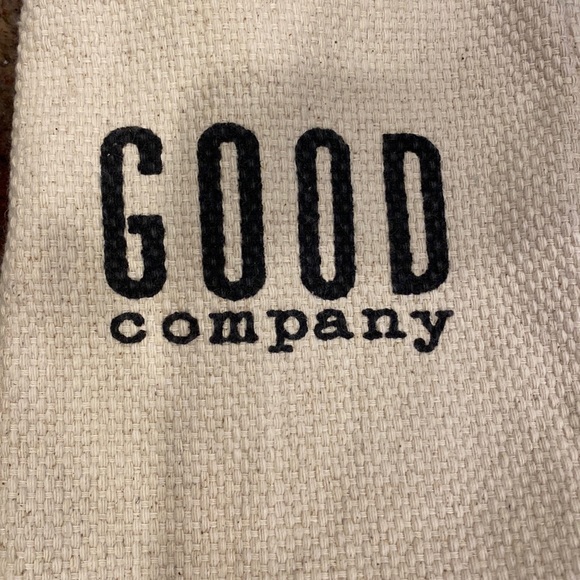 Mud Pie Burlap Wine Tote w/ attached matching cream tie wrap, GOOD company, NWT - Picture 2 of 10